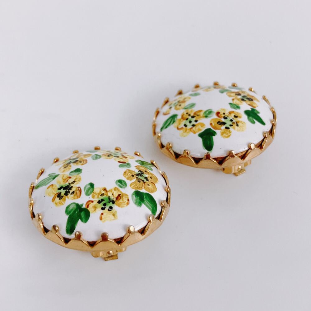 Vintage Mid Century Hand Painted Yellow Floral Clip On Earrings Domed Round - Picture 7 of 9